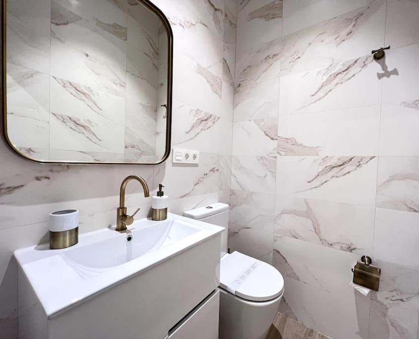 Apartamento Auxiliadora Luxury Sevilla Exterior foto